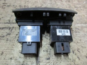 Кнопка обогрева сидений Hyundai Tucson 2004-2010 — фото 2