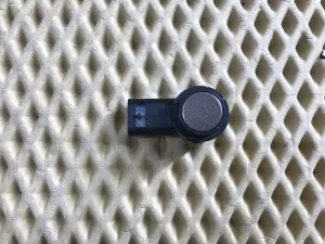 Датчик парковки Audi A3 [8PA] Sportback 2004-2013 Audi A4 [B8] 2007-2015 Audi A5/S5 [8F] Cabrio 2010-2016 Audi A5/S5 [8T] Coupe/Sportback 2007-2016 Audi A6 [C7,4G] 2011-2018 Audi A7 (4G8) 2011-2018 Audi A8 [4H] 2010-2017 Audi Allroad quattro 2012-2019 Audi Q3 (8U) 2012-2018 Audi Q5 [8R] 2008-2017 Audi Q7 [4L] 2005-2015 Audi R8 2007-2015 Audi TT(8J) 2006-2015 Porsche 911 (991) 2012-2019 Porsche Boxster (981) 2012-2016 Porsche Cayenne 2010-2017 Porsche Cayman (981) 2013-2016 Porsche Panamera 2010-2016 (1S0919275) — фото 1