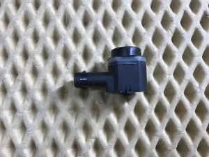 Датчик парковки Audi A3 [8PA] Sportback 2004-2013 Audi A4 [B8] 2007-2015 Audi A5/S5 [8F] Cabrio 2010-2016 Audi A5/S5 [8T] Coupe/Sportback 2007-2016 Audi A6 [C7,4G] 2011-2018 Audi A7 (4G8) 2011-2018 Audi A8 [4H] 2010-2017 Audi Allroad quattro 2012-2019 Audi Q3 (8U) 2012-2018 Audi Q5 [8R] 2008-2017 Audi Q7 [4L] 2005-2015 Audi R8 2007-2015 Audi TT(8J) 2006-2015 Porsche 911 (991) 2012-2019 Porsche Boxster (981) 2012-2016 Porsche Cayenne 2010-2017 Porsche Cayman (981) 2013-2016 Porsche Panamera 2010-2016 (1S0919275) — фото 2