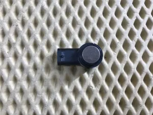 Датчик парковки Audi A3 [8PA] Sportback 2004-2013 Audi A4 [B8] 2007-2015 Audi A5/S5 [8F] Cabrio 2010-2016 Audi A5/S5 [8T] Coupe/Sportback 2007-2016 Audi A6 [C7,4G] 2011-2018 Audi A7 (4G8) 2011-2018 Audi A8 [4H] 2010-2017 Audi Allroad quattro 2012-2019 Audi Q3 (8U) 2012-2018 Audi Q5 [8R] 2008-2017 Audi Q7 [4L] 2005-2015 Audi R8 2007-2015 Audi TT(8J) 2006-2015 Porsche 911 (991) 2012-2019 Porsche Boxster (981) 2012-2016 Porsche Cayenne 2010-2017 Porsche Cayman (981) 2013-2016 Porsche Panamera 2010-2016 (1S0919275) — фото 1