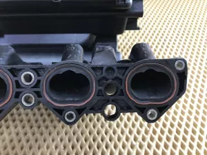 Коллектор впускной Peugeot 206 1998-, Peugeot Partner Tepee(B9) 2008>,C4 2005-2011,Xsara 2000-2005,C2 2003>,405 1992-1995,207 2006>,1007 2005>,307 2001-2007,206 1998>,Xsara Picasso 1999>,C3 2002-2009,Berlingo(FIRST) (M59) 2002-2010,308 2007> (0342H1) — фото 10