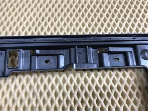 Направляющая заднего бампера VW Passat [B6] 2005-2010 (УНИВЕРСАЛ 3C9807393 3C9807394) — фото 5