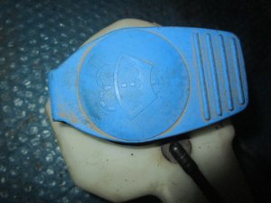 Бачок омывателя Audi A4 [B7] 2004-2008,A4 [B6] 2000-2004 (ВЕРХНЯЯ ЧАСТЬ 8E0955451AP) — фото 2