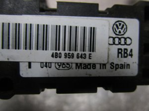 Датчик AIR BAG Audi A3 [8P1] 2003-2013,Allroad quattro 2000-2005,A6 [C5] 1997-2004,A3 [8PA] Sportback 2004-2013,A8 [4E] 2003-2010,Phaeton 2002-2016,Touareg 2002-2010 (4B0959643E) — фото 4