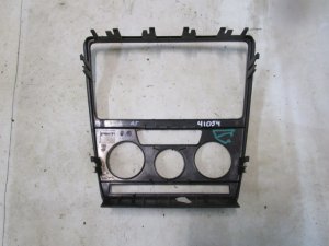 Накладка декоративная Skoda Octavia (A5 1Z-) 2004-2013 (НА ТОРПЕДО ЦЕНТРАЛЬНАЯ 1Z08580699B9) — фото 2