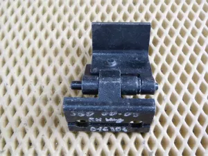 Петля двери правой нижняя Volvo S60 2000-2009;S80 1998-2006;V70 2000-2007;XC70 Cross Country 2000-2007;XC90 2002-2015 (30784904) — фото 3