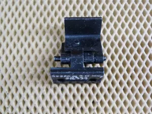 Петля двери правой нижняя Volvo S60 2000-2009;S80 1998-2006;V70 2000-2007;XC70 Cross Country 2000-2007;XC90 2002-2015 (30784904) — фото 4