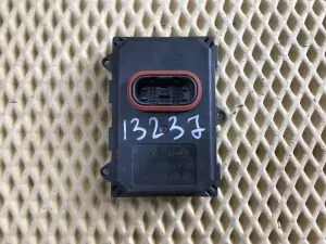 Блок управления светом Audi A3 [8P1] 2003-2013 Audi A3 [8PA] Sportback 2004-2013 Skoda Octavia (A5 1Z-) 2004-2013 Skoda Superb (3T) 2008-2015 VW Golf VI 2009-2013 VW Tiguan 2007-2011 VW Tiguan 2011-2016 VW Touareg 2002-2010 (УПРАВЛЕНИЯ АДАПТИВНОГО СВЕТА 7L6941329B) — фото 2