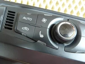 Блок управления климатической установкой Audi A4 [B8] 2007-2015 (8T1820043P) — фото 5