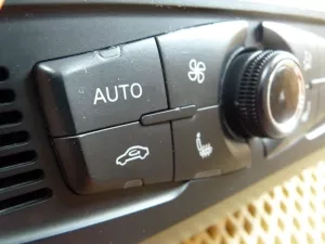 Блок управления климатической установкой Audi A4 [B8] 2007-2015 (8T1820043P) — фото 8