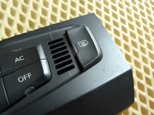 Блок управления климатической установкой Audi A4 [B8] 2007-2015 (8T1820043P) — фото 4
