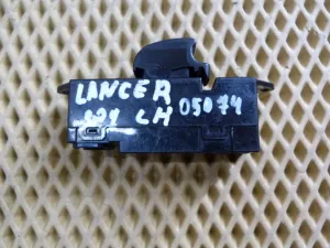 Кнопка стеклоподъемника задняя левая Mitsubishi Lancer (CS/Classic) 2003-2006 (MR587880) — фото 5