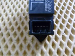 Кнопка стеклоподъемника задняя левая Mitsubishi Lancer (CS/Classic) 2003-2006 (MR587880) — фото 6