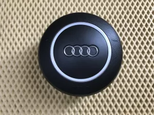 Подушка безопасности в рулевое колесо Audi A8 [4E] 2003-2010 (НА 2 ЗАРЯДА 4E0880201BJ6PS) — фото 1