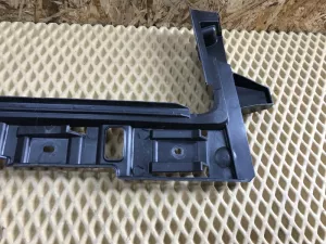 Направляющая заднего бампера VW Passat [B6] 2005-2010 (УНИВЕРСАЛ 3C9807393 3C9807394) — фото 5