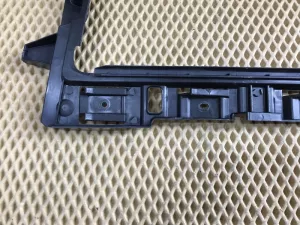 Направляющая заднего бампера VW Passat [B6] 2005-2010 (УНИВЕРСАЛ 3C9807393 3C9807394) — фото 10