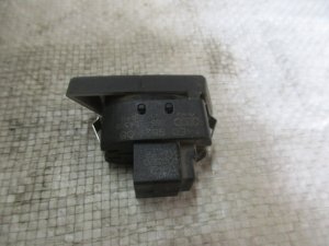 Кнопка центрального замка Audi A8 [4E] 2002-2010 (4E0962108 ЗАДНЕЙ ПРАВОЙ ДВЕРИ) — фото 2