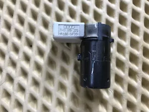 Датчик парковки Audi A3 [8PA] Sportback 2004-2013 Audi A6 [C5] 1997-2004 Audi A6 [C6,4F] 2004-2011 Audi A8 [4E] 2002-2010 Audi Allroad quattro 2006-2012 Skoda Octavia (A5 1Z-) 2004-2013 VW Transporter T5 2003-2015 (7H0919275) — фото 4