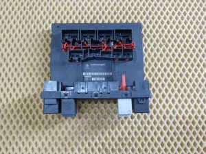 Блок электронный VW Passat [B6] 2005-2010 (УПРАВЛЕНИЯ БОРТОВОЙ СЕТИ 3С0937049H 3C0937049AD) — фото 1