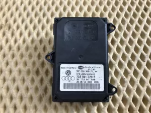 Блок управления светом Audi A3 [8P1] 2003-2013 Audi A3 [8PA] Sportback 2004-2013 Skoda Octavia (A5 1Z-) 2004-2013 Skoda Superb (3T) 2008-2015 VW Golf VI 2009-2013 VW Tiguan 2007-2011 VW Tiguan 2011-2016 VW Touareg 2002-2010 (УПРАВЛЕНИЯ АДАПТИВНОГО СВЕТА 7L6941329B) — фото 1