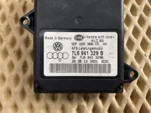 Блок управления светом Audi A3 [8P1] 2003-2013 Audi A3 [8PA] Sportback 2004-2013 Skoda Octavia (A5 1Z-) 2004-2013 Skoda Superb (3T) 2008-2015 VW Golf VI 2009-2013 VW Tiguan 2007-2011 VW Tiguan 2011-2016 VW Touareg 2002-2010 (УПРАВЛЕНИЯ АДАПТИВНОГО СВЕТА 7L6941329B) — фото 4