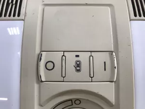 Плафон салонный Audi A8 [4E] 2003-2010 (ПЕРЕДНИЙ 4E0907135A) — фото 7