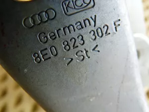 Петля капота Audi A4 [B6] 2000-2004 (8E0823301E 8E0823302F) — фото 8
