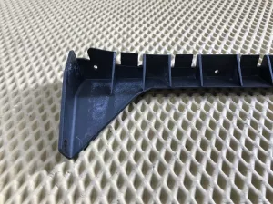Направляющая заднего бампера левая Audi A8 [4E] 2003-2010 (4E0807571A) — фото 2