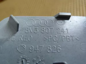 Заглушка буксировочного крюка Audi A3 [8V] 2013-2020 (ПЕРЕДНЯЯ 8V3807241) — фото 4