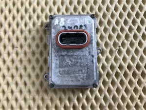Блок управления светом Audi A1 (8X) 2010-2018 Audi A3 [8P1] 2003-2013 Audi A3 [8PA] Sportback 2004-2013 Audi A4 [B8] 2007-2015 Audi A4 [B8] Allroad 2009-2015 Audi A5/S5 [8F] Cabrio 2010-2016 Audi A5/S5 [8T] Coupe/Sportback 2007-2016 Audi A6 [C6,4F] 2004-2011 Audi A6 [C7,4G] 2011-2018 Audi A7 (4G8) 2011-2018 Audi A8 [4E] 2002-2010 Audi A8 [4H] 2010-2017 Audi Allroad quattro 2006-2012 Audi Allroad quattro 2012-2019 Audi Q5 [8R] 2008-2017 Audi Q7 [4L] 2005-2015 (4F0941329B) — фото 2