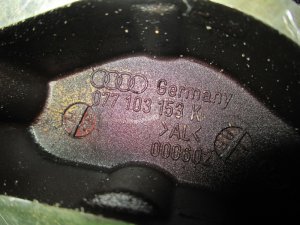 Крышка двигателя передняя Audi A8 [4E] 2003-2010,A6 [C5] 1997-2004,A8 [4D] 1999-2002,Phaeton 2002-2016 (077103151H 077103153K) — фото 3