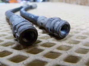 Шланг тормозной задний VW Passat CC 2008>,Passat [B6] 2005-2010,Tiguan 2007-2011,Passat [B7] 2011-2015,Tiguan 2011-2016,Q3 2012> (5N0611775B) — фото 4