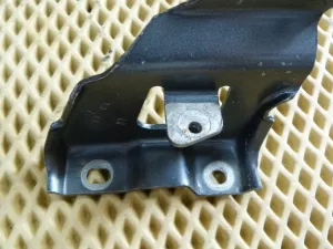 Петля капота Audi A4 [B8] 2007-2015 (8K0823301D 8K0823302D) — фото 4