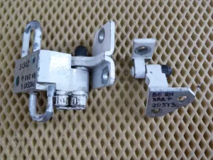 Петля двери задней правой VW Passat [B6] 2005-2010,Passat CC 2008>,Passat [B7] 2011-2015 (3C4833412C) — фото 1