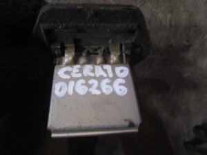 Резистор отопителя Kia Cerato 2004-2008 (971281G000) — фото 3