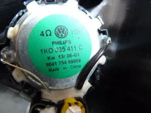 Уголок двери передней внутренний VW Jetta 2006-2011 (1K5837973 1K5837974) — фото 13