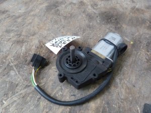 Моторчик подъема солнцезащитной шторки Mercedes Benz W221 2005-2013 (ПРАВЫЙ A2218203242) — фото 2