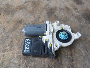 Моторчик стеклоподъемника задний правый VW Golf V 2003-2009;Jetta 2006-2011;Passat [B6] 2005-2010 (1K0959704P) — фото 1