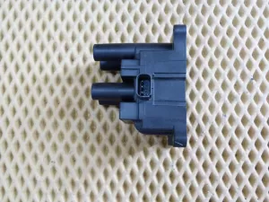 Катушка зажигания Ford B-MAX 2012-2018 Ford C-MAX 2010-2019 Ford EcoSport 2012-2023 Ford Fiesta 2008-2019 Ford Focus II 2008-2011 Ford Focus III 2011-2019 Ford Mondeo IV 2007-2015 (CM5G12029FB) — фото 3