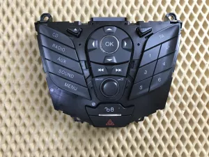 Блок кнопок Ford Focus III 2011-2019 (УПРАВЛЕНИЯ МАГНИТОЛОЙ AM5T18K811AD) — фото 1