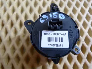 Блок кнопок в руль Ford Focus III 2011-2019 (AM5T14K147CA AM5T14K147AA) — фото 3
