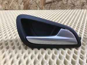 Ручка внутренняя двери Ford Focus III 2011-2019 (AM51U22601BEW AM51U22600BEW) — фото 3