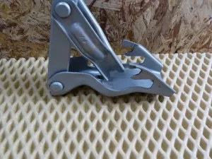 Петля крышки багажника Hyundai Accent II (+TAGAZ) 2000-2012 (КОМПЛЕКТ СЕДАН 7921025000 7922025000) — фото 7