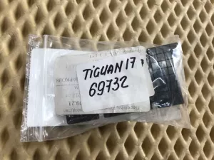 Кронштейн датчика парковки VW Tiguan 2016> (5NA919492A) — фото 5