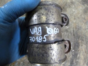 Хомут глушителя  VW Amarok 2010> VW EOS 2006-2015 VW Golf V 2003-2009 VW Golf VI 2009-2013 VW Golf VII 2012-2020 VW Passat [B6] 2005-2010 VW Passat [B7] 2011-2015 VW Passat [B8] 2015> VW Passat CC 2008-2017 VW Scirocco 2008-2017 VW Sharan 2010> VW Teramont 2017> VW Tiguan 2007-2011 VW Tiguan 2011-2016 VW Tiguan 2016> VW Touareg 2002-2010 VW Touareg 2010-2018 VW Touran 2010-2016 VW Transporter T5 2003-2015 VW Transporter T6 2015> 1K0253141H D=60мм — фото 5