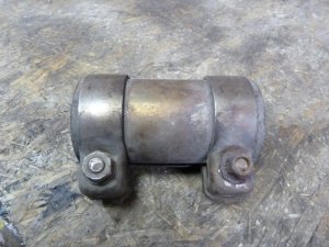Хомут глушителя VW Phaeton 2002-2016 3D0253141A D=64.5мм — фото 1
