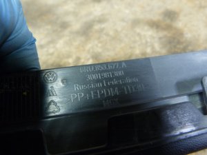 Решетка в бампер центральная VW Polo (Sed RUS) 2011> (ДО 04.05.2015 ГОДА С ХРОМОМ 6RU853677A) — фото 11
