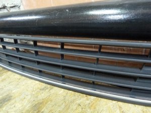 Решетка в бампер центральная VW Polo (Sed RUS) 2011> (ДО 04.05.2015 ГОДА С ХРОМОМ 6RU853677A) — фото 5