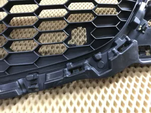 Решетка радиатора Mazda CX 5 2012> (ДО 2015 ГОДА KD4550712) — фото 7