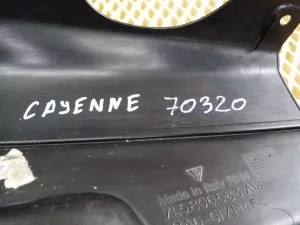 Накладка декоративная Porsche Cayenne 2003-2010 (НА ЛЕВЫЙ ЛОНЖЕРОН ПОД КАПОТ 7L5806583A) — фото 22